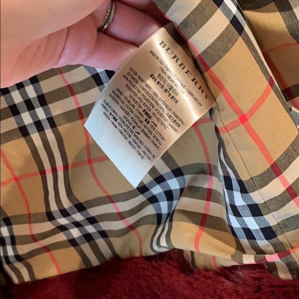 BURBERRY •HOST PICK•// SOLD - Picture 9 of 9